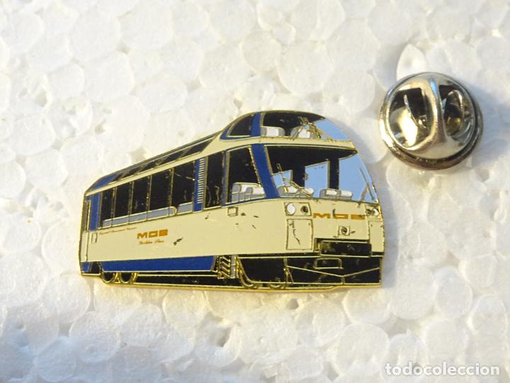 Pins e Spille di collezione: PIN DE TRENES FERROCARRILES. SUIZA. TRANV&Iacute;A METRO MDB