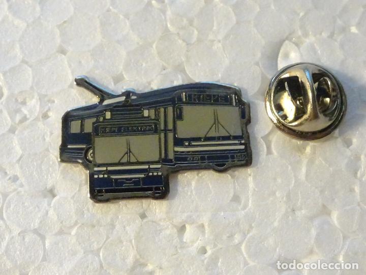 Pins de colecci&oacute;n: PIN DE TRENES FERROCARRILES. SUIZA FRANCIA. TROLEBUS TRANV&Iacute;AS KIEPE