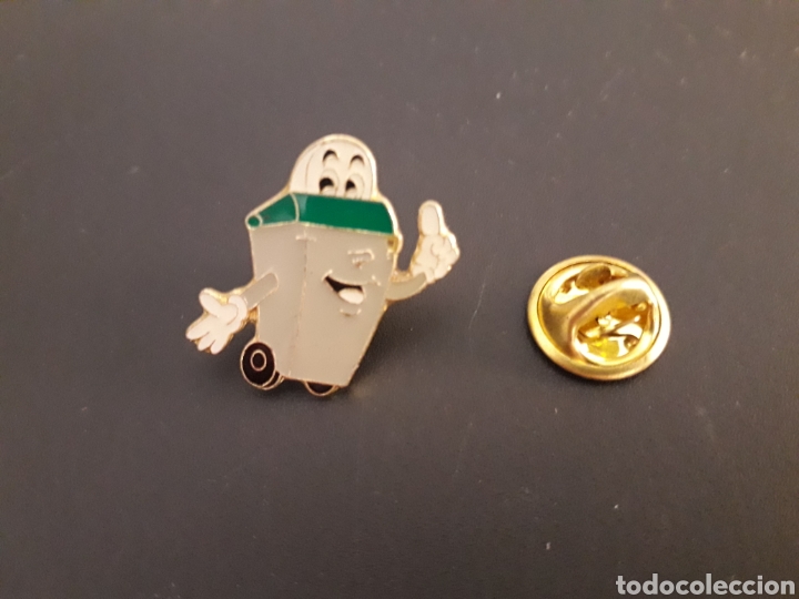 Pins de cole&ccedil;&atilde;o: PIN CONTENEDOR DE BASURA. PEDIDO M&Iacute;NIMO 3&euro;