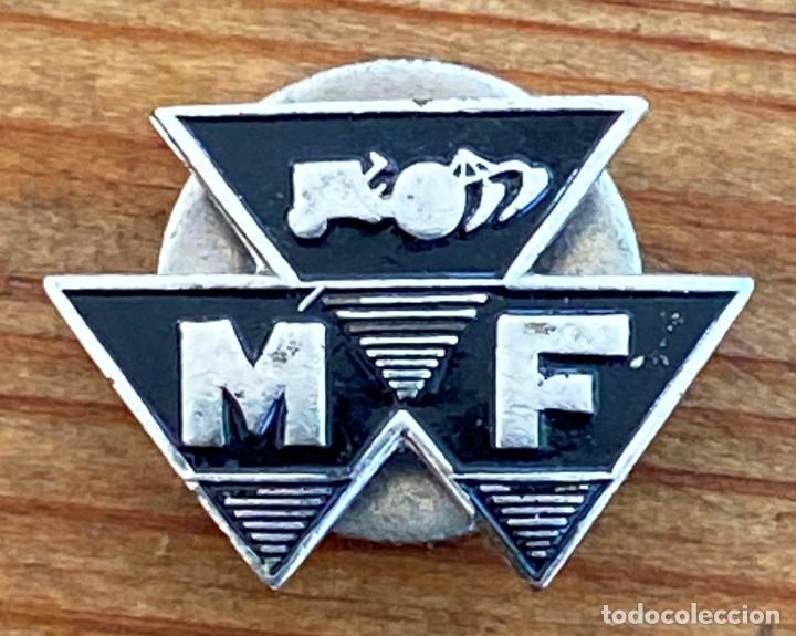 Collection pins: ANTIGUO PIN ESMALTADO DE TRACTORES MASSEY FERGUSON, PUBLICIDAD TRACTORES, EL MAS ANTIGUO, EXCELENTE