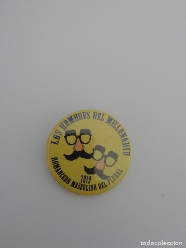 Pins de colecci&oacute;n: Carnaval de C&aacute;diz chapa romancero los hombres del millonario
