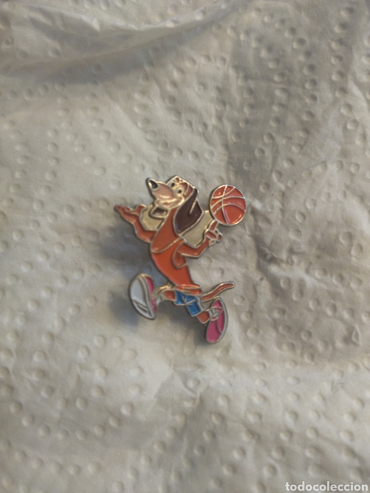Pin's de collection: PIN ANTIGUO GALLETAS CUETARA BASQUET