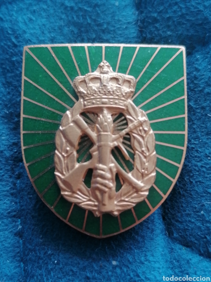 Sammlung von Pins: Pin tipo insignia cierre de rosca cuerpo militar ej&eacute;rcito pa&iacute;s n&oacute;rdico. ( CREO Q DE Dinamarca??)