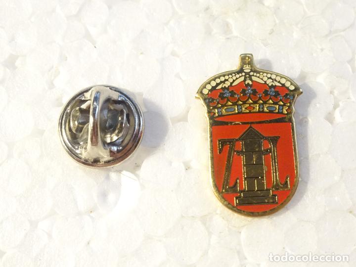 Sammlung von Pins: PIN DE TURISMO HER&Aacute;LDICA. ESCUDO HER&Aacute;LDICO DE ZALAMEA LA REAL, HUELVA