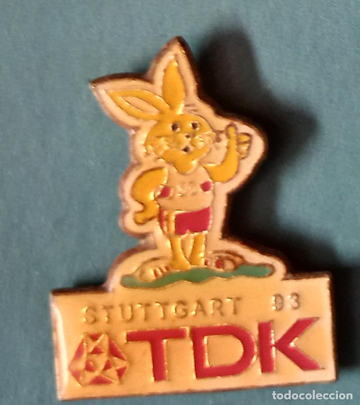 Pins de colecci&oacute;n: ANTIGUO PIN TDK MUNDIAL ATLETISMO stuggart 93