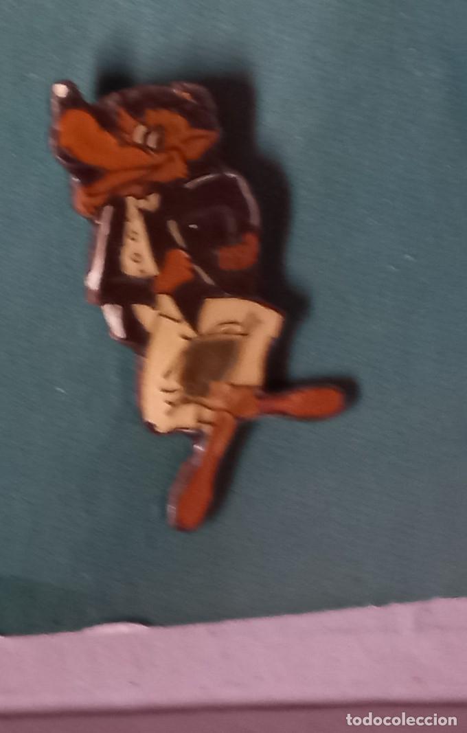 Pins e Spille di collezione: pin turron el lobo