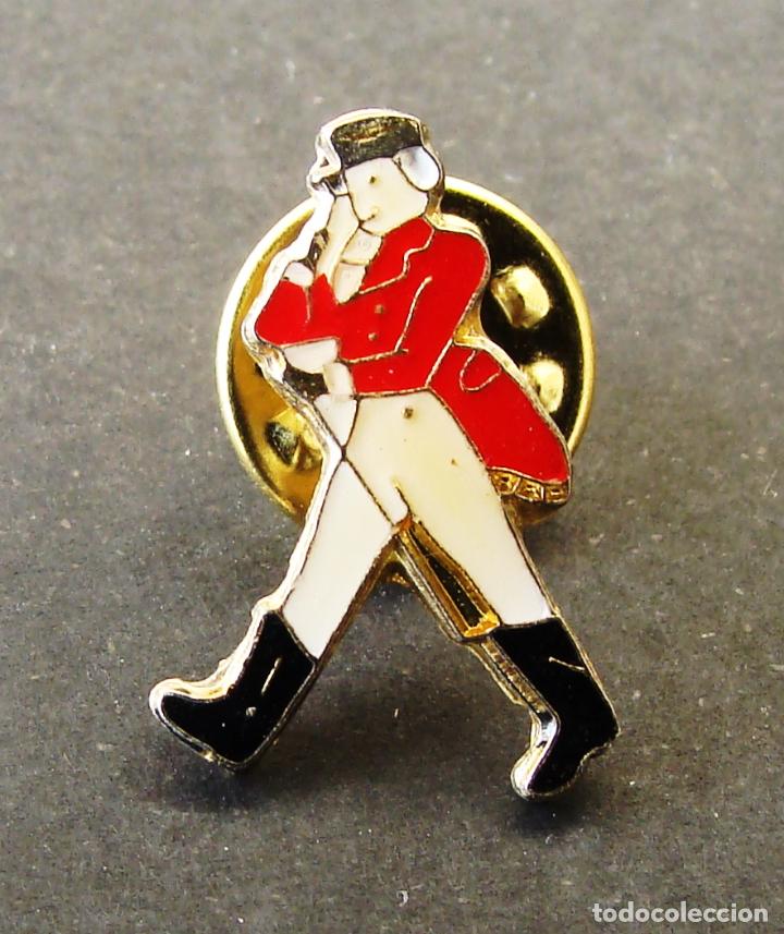 Pins de colecci&oacute;n: PIN - ANAGRAMA DEL PERSONAJE DE LA PUBLICIDAD DEL WHISKY JOHNNIE WALKER