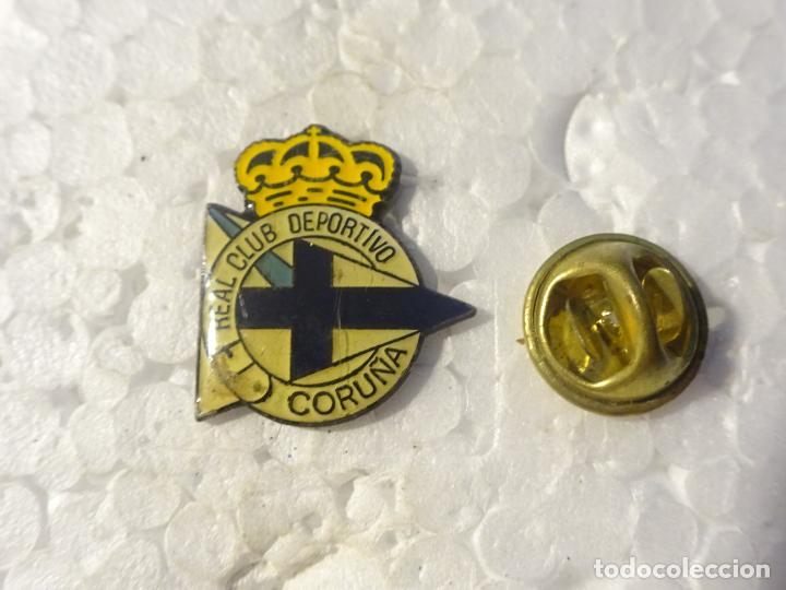 Pin's de collection: PIN DE DEPORTES. F&Uacute;TBOL. REAL CLUB DEPORTIVO DE LA CORU&Ntilde;A. ESCUDO EQUIPO