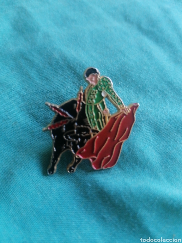 Pins de colecci&oacute;n: Toros torero PIN - Foto 1
