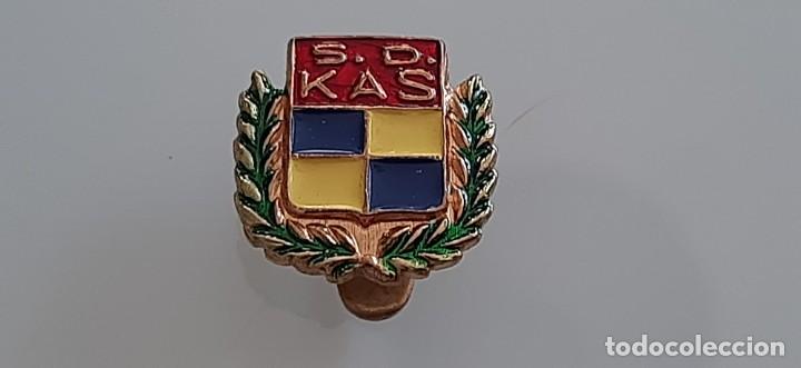 Pins de colecci&oacute;n: ANTIGUA INSIGNIA PIN BROCHE DE S.D KAS - SOCIEDAD DEPORTIVA KAS - CICLISMO VITORIA ALAVA A&Ntilde;OS 50