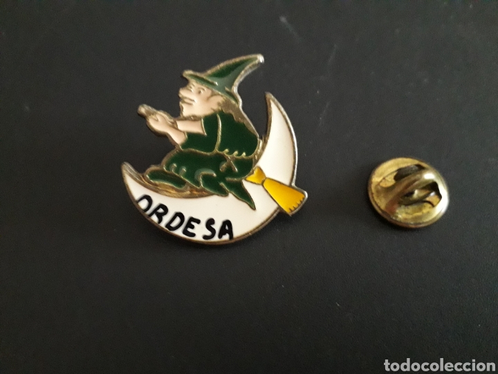 Pins de colecci&oacute;n: PIN BRUJA. PEDIDO M&Iacute;NIMO 3&euro; - Foto 1