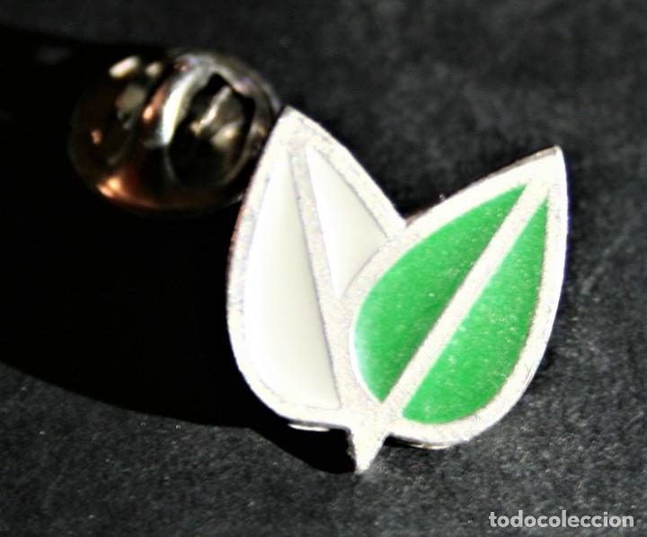 Pins de colecci&oacute;n: PIN - LOGO DOS HOJAS - Foto 1