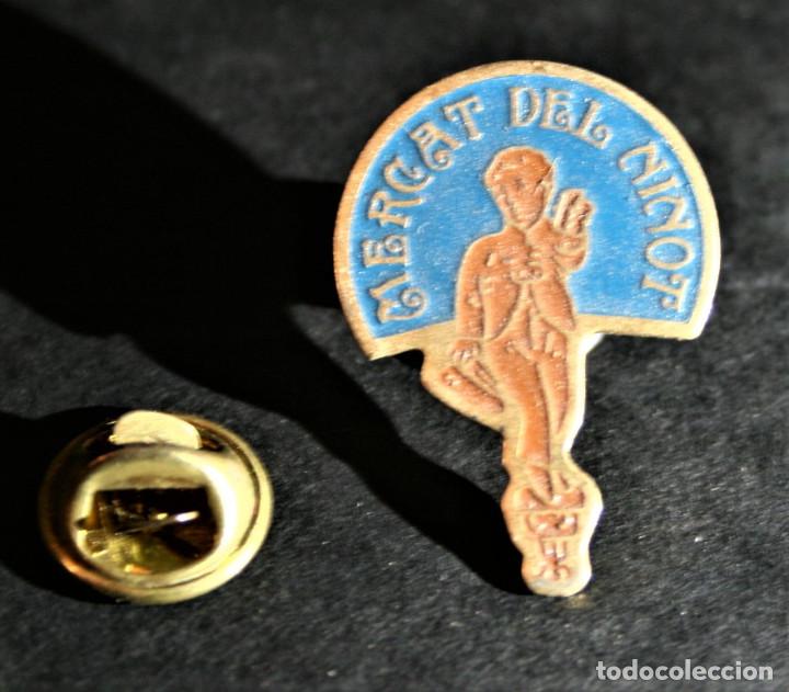 Pins de colecci&oacute;n: PIN - MERCAT DEL NINOT - Foto 1