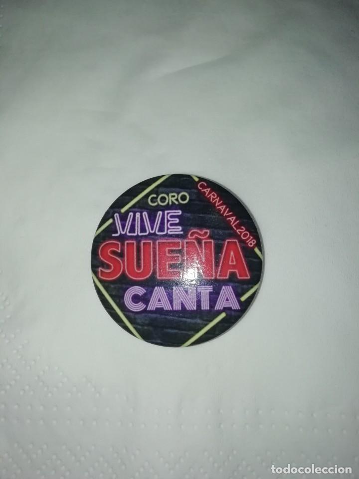 Pins de colecci&oacute;n: Carnaval de C&aacute;diz chapa coro vive sue&ntilde;a canta 2018