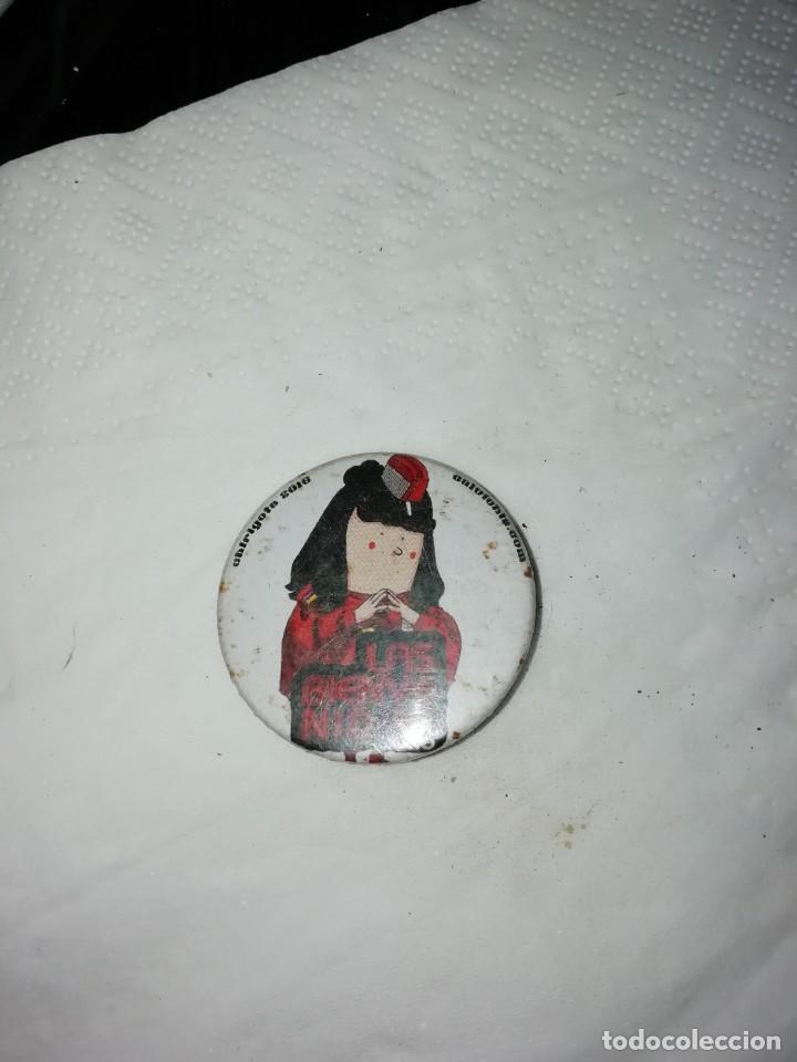 Pins de colecci&oacute;n: Carnaval de C&aacute;diz chapa chirigota callejera las bienvenidas o no 2016