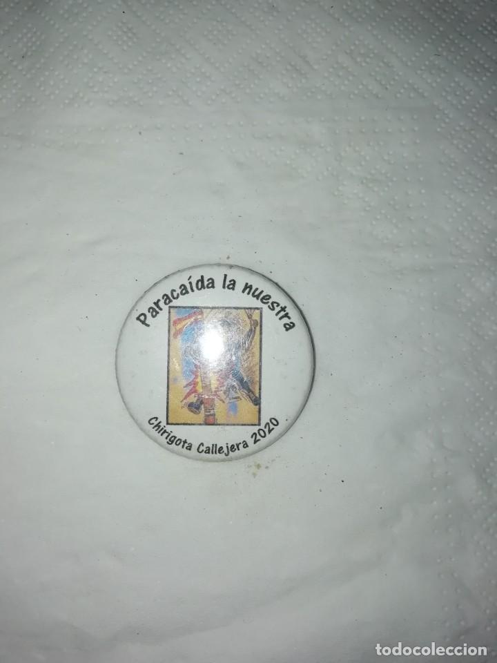 Pins de colecci&oacute;n: Carnaval de C&aacute;diz chapa chirigota callejera para caida la nuestra 2020