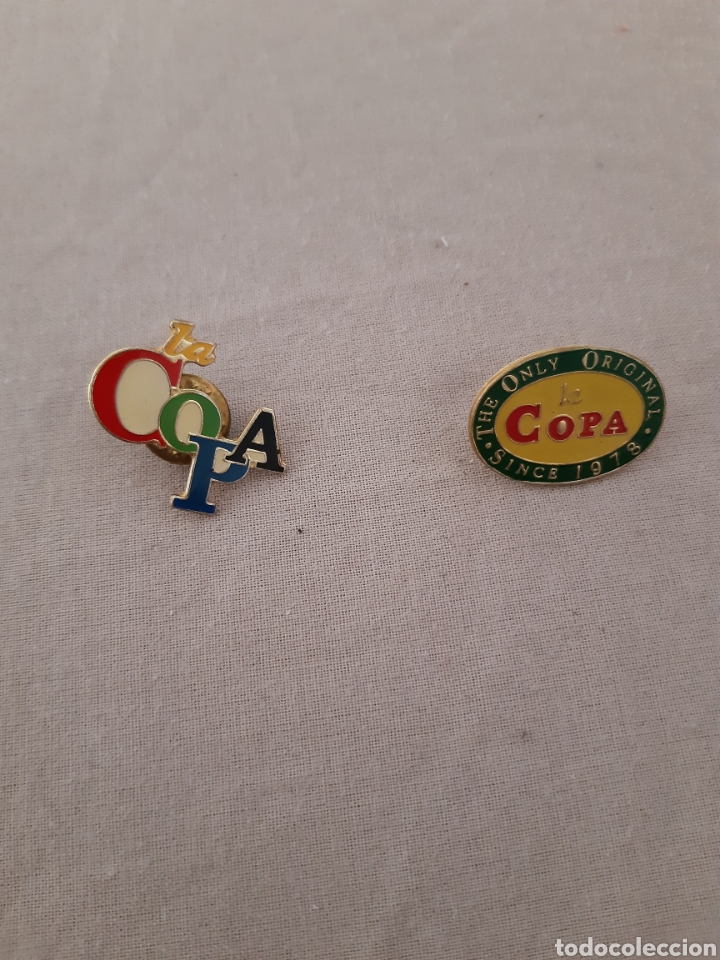Pins de colecci&oacute;n: 2 Pins Copa Danone a&ntilde;os 90 - Foto 1
