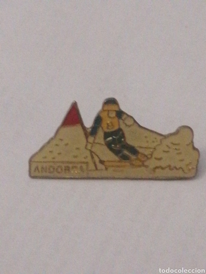 Pins de colecci&oacute;n: Pin esqu&iacute; Andorra deportes de invierno