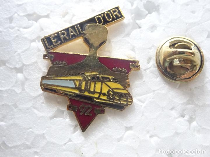 Pins e Spille di collezione: PIN DE TRENES FERROCARRILES. SUIZA FRANCIA. LE RAIL D'OR 1992