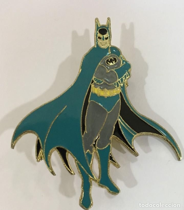 pin de batman de doble pincho - dc comics (1988 - Buy Antique and  collectible pins on todocoleccion