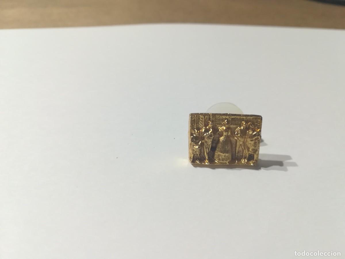 Sammlung von Pins: PIN, INSIGNIA / ESCENA / AQ704 / EN CRUDO, PARA PINTAR