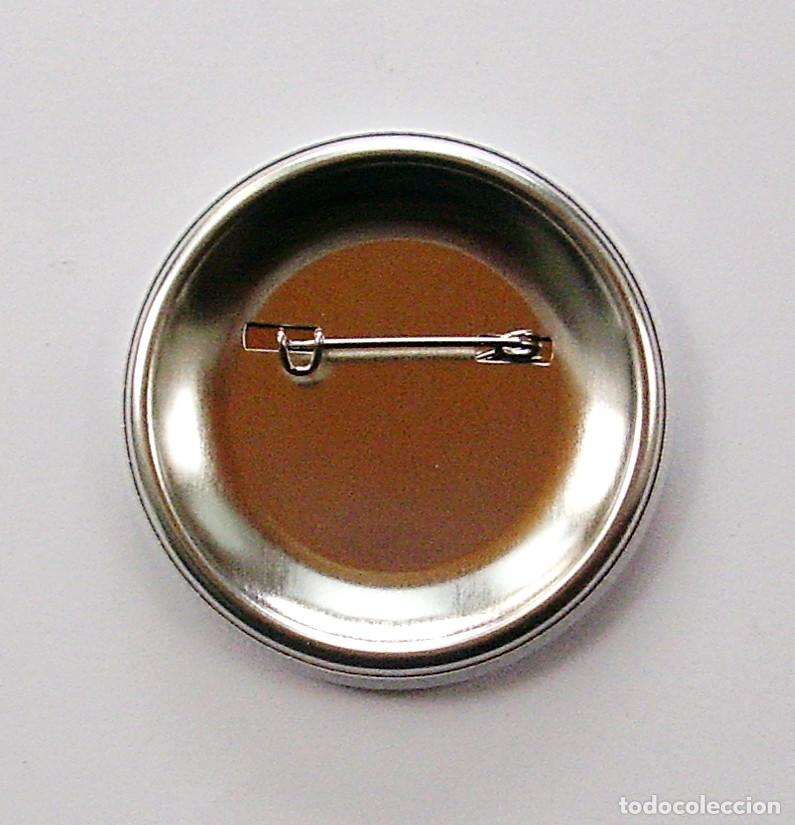 Pins de colecci&oacute;n: Pin Rick Astley badge - Foto 2