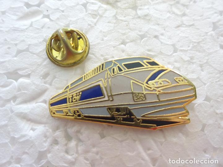 Pins e Spille di collezione: PIN DE TRENES FERROCARRILES. FRANCIA. SNCF ALTA VELOCIDAD TGV 325