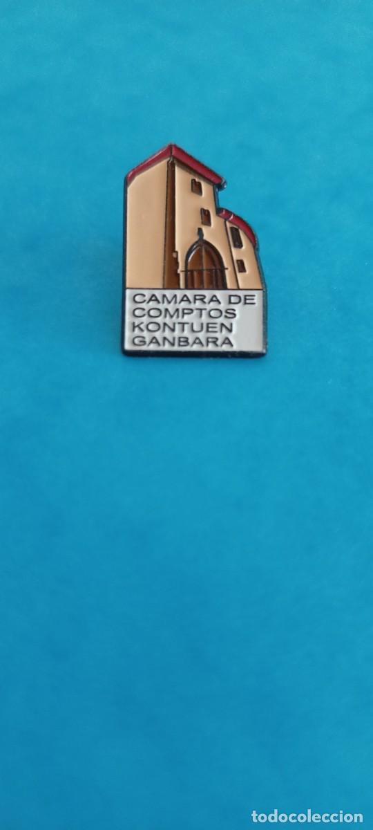 Pins de colecci&oacute;n: Pin C&aacute;mara de Comptos - Kontuen Ganbara - Pamplona - Navarra