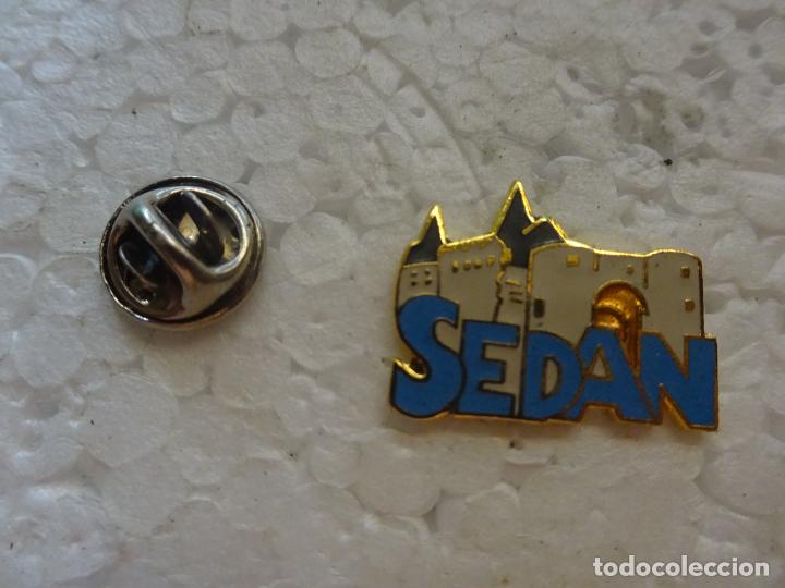 Pins de cole&ccedil;&atilde;o: PIN DE TURISMO. CASTILLO DE SEDAN, FRANCIA