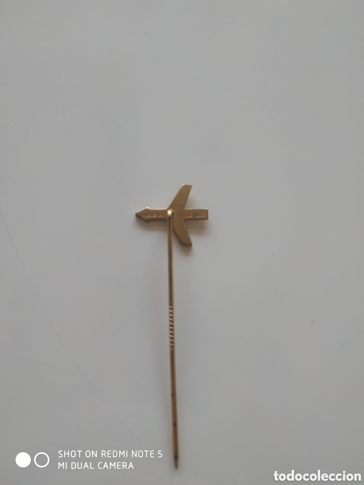 Pins de colecci&oacute;n: Antiguo pin de SWISSAIR en metal