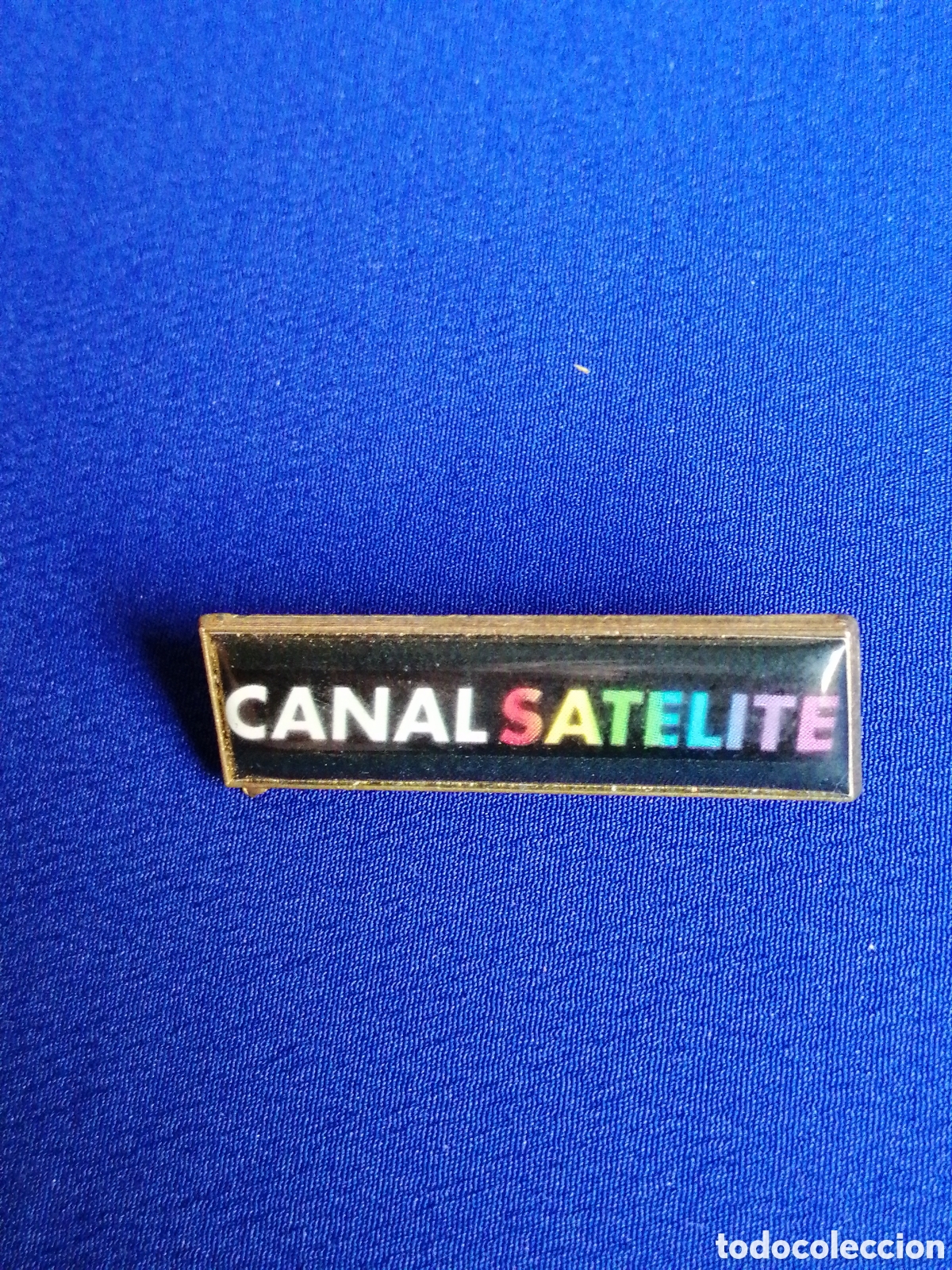 Pins de colecci&oacute;n: CANAL + SAT&Eacute;LITE PIN - Foto 1