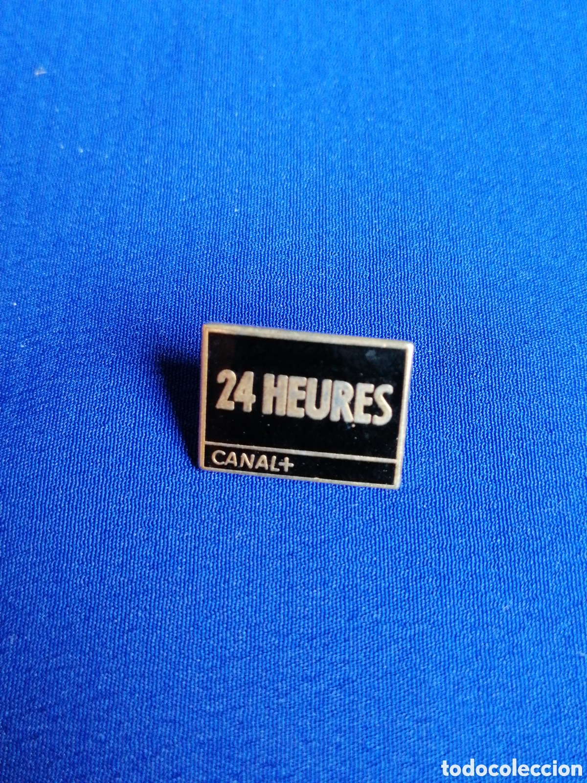 Pins de colecci&oacute;n: CANAL + 24 HEURES PIN