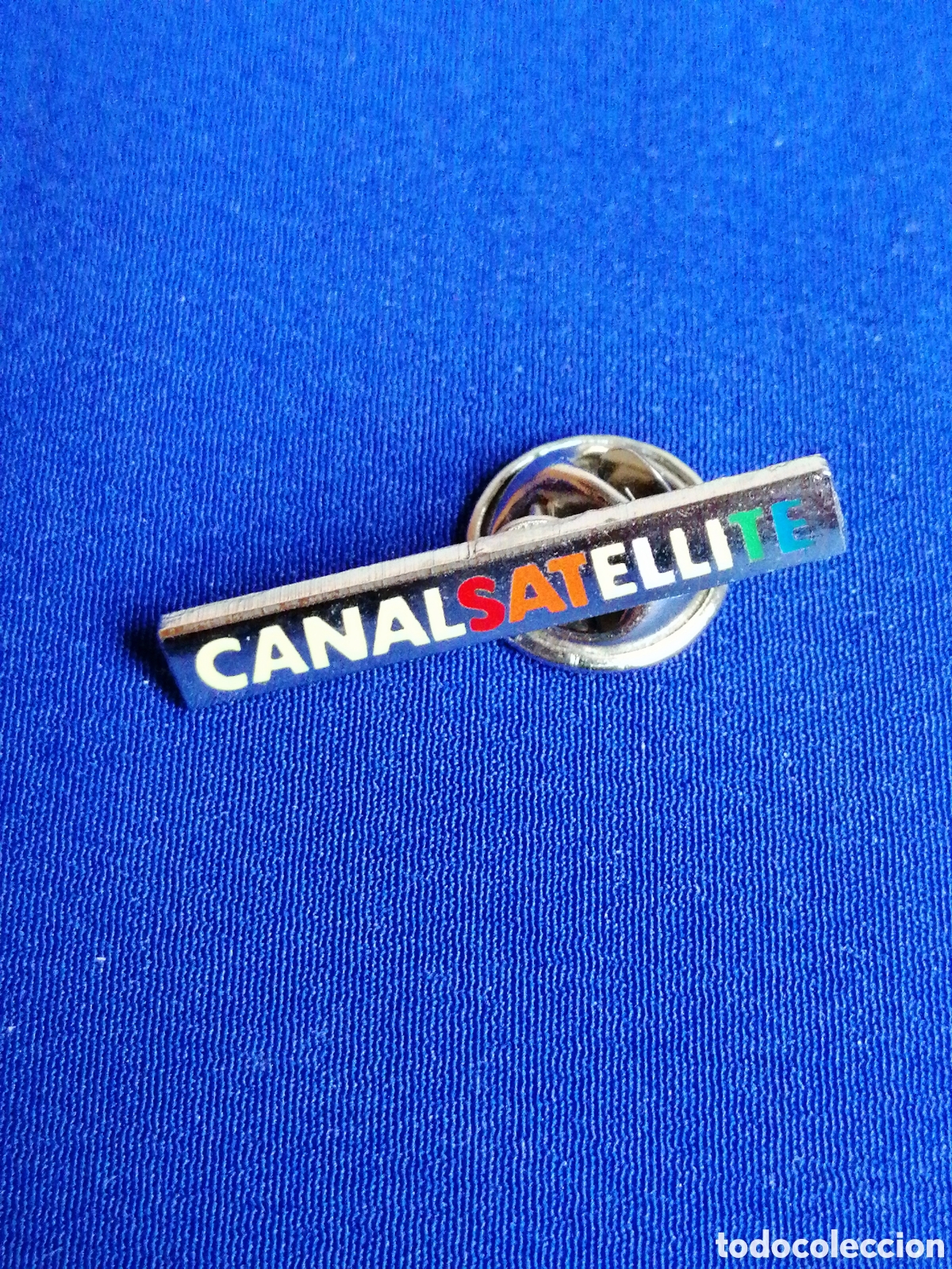 Pins de colecci&oacute;n: CANAL + SAT&Eacute;LITE - Foto 1