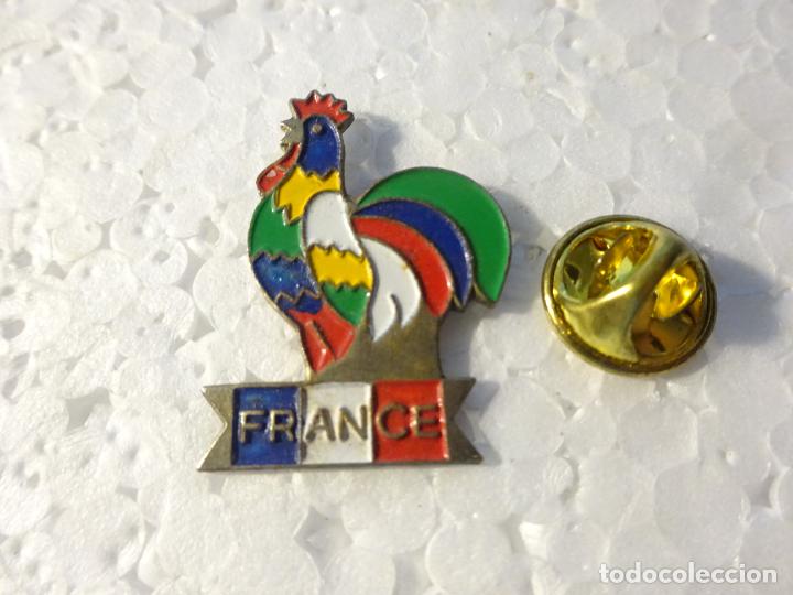 Pins e Spille di collezione: PIN DE DEPORTES. FRANCIA SELECCI&Oacute;N FRANCESA. GALLO BANDERA
