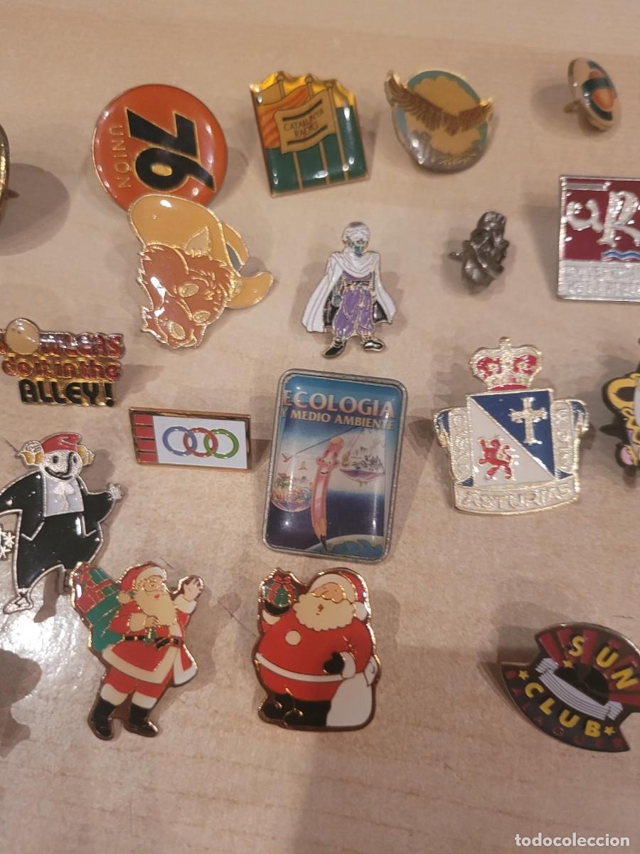 Pins de colecci&oacute;n: Lote de 30 pins variados - Foto 4