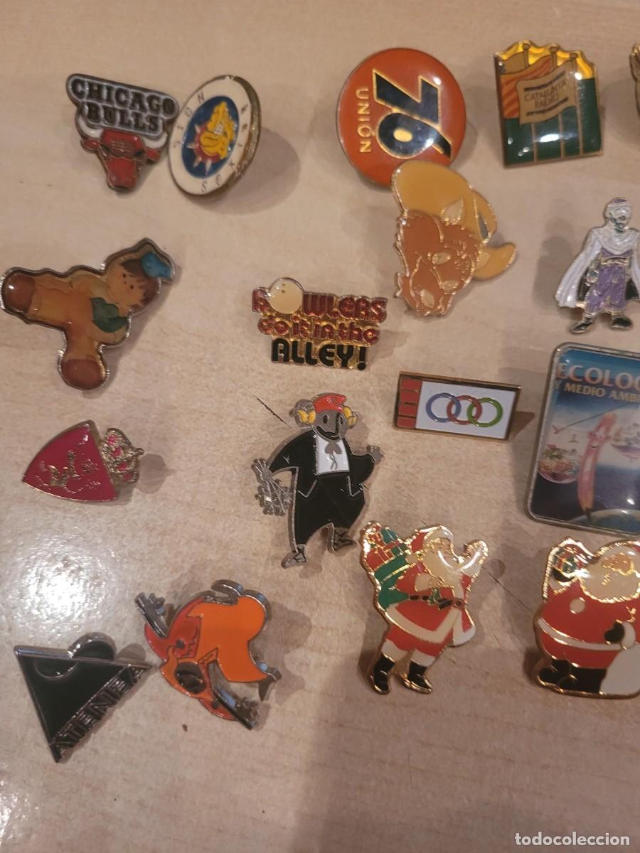 Pins de colecci&oacute;n: Lote de 30 pins variados - Foto 5