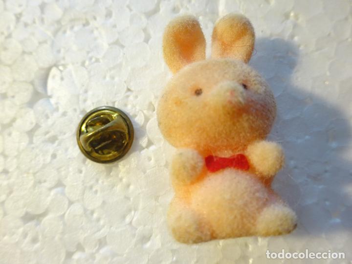 Pins de colecci&oacute;n: PIN DE DIBUJOS ANIMADOS. OSO OSITO OSITA GRAN RELIEVE.