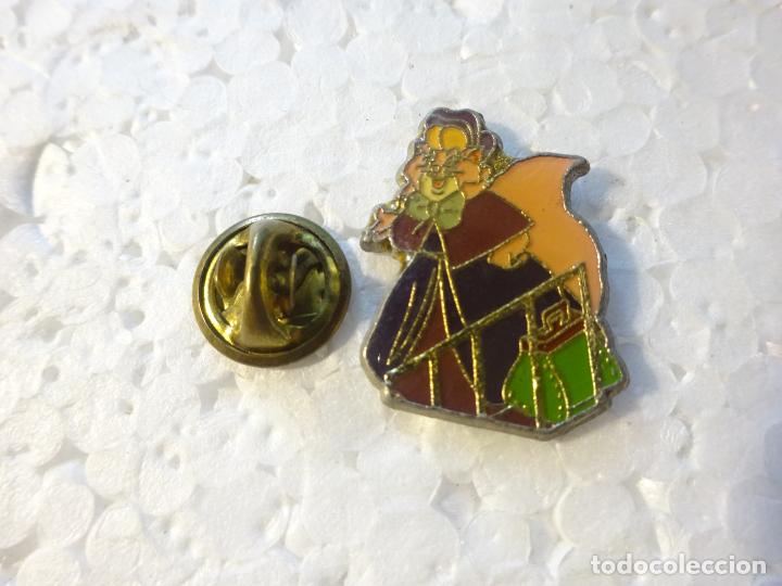 Pins e Spille di collezione: PIN DE DIBUJOS ANIMADOS. ABUELITA RATITA. PERSONAJE A DETERMINAR.