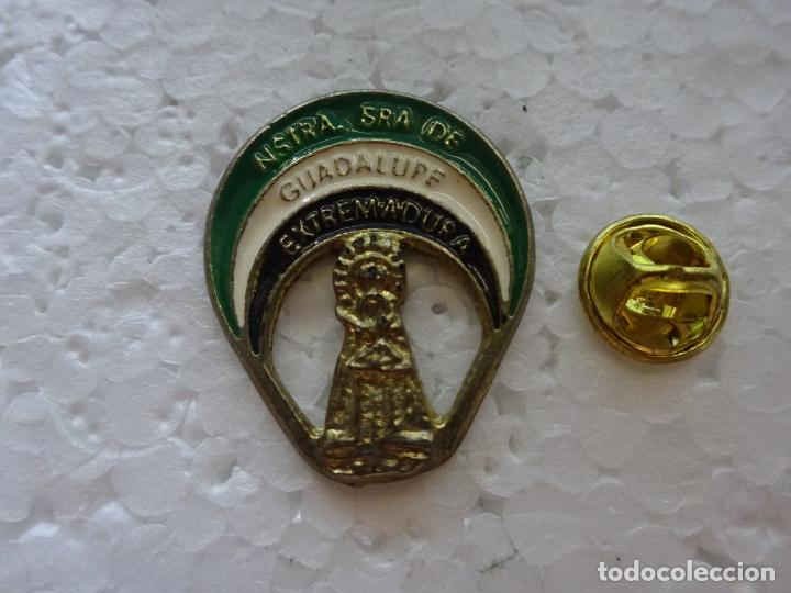 Pins e Spille di collezione: PIN TURISMO DE EXTREMADURA. SANTA MAR&Iacute;A DE GUADALUPE