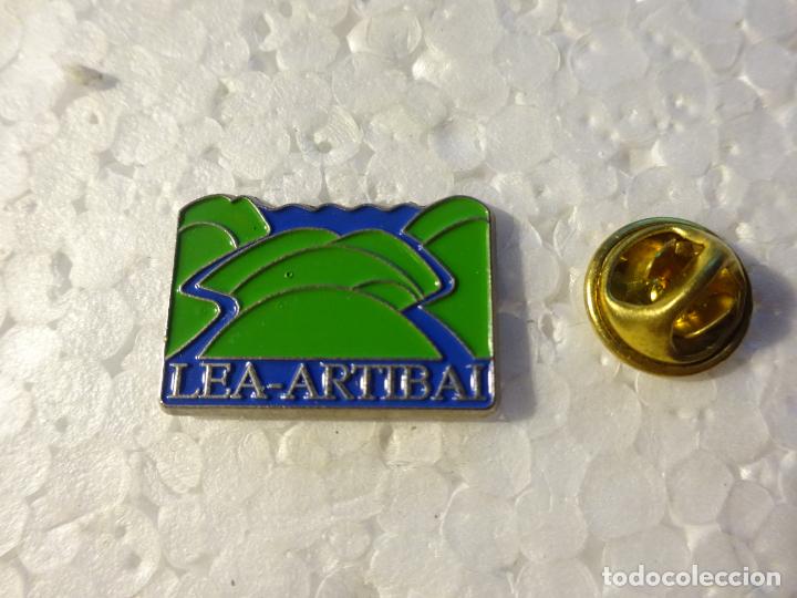 Sammlung von Pins: PIN DE TURISMO. LEA ARTIBAI VIZCAYA