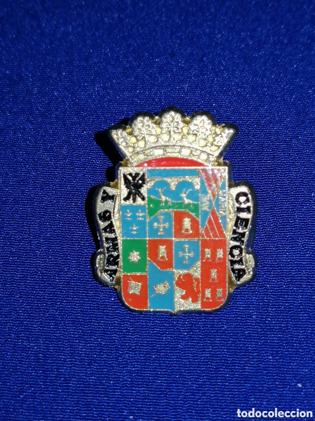 Pin's de collection: ESCUDO HER&Aacute;LDICO PIN
