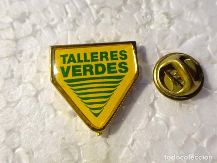 Pins e Spille di collezione: PIN DE COCHES MOTOS. TALLERES VERDE. RECAMBIOS AUTOM&Oacute;VIL