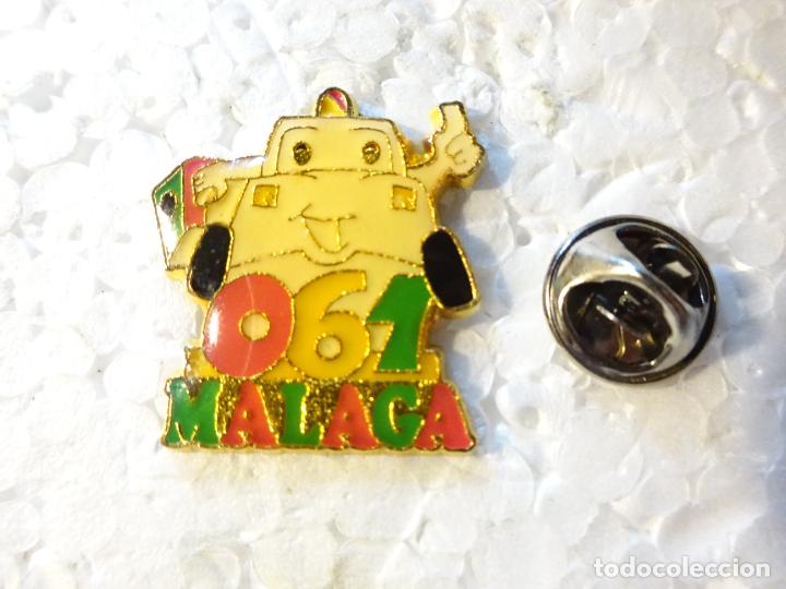 Pins de colecci&oacute;n: PIN DE SANIDAD MEDICINAS MEDICAMENTOS. EMERGENCIAS SANITARIAS 061 M&Aacute;LAGA