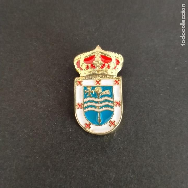 Pins de colecci&oacute;n: pin escudo Vilasantar (A CORU&Ntilde;A) - Foto 1