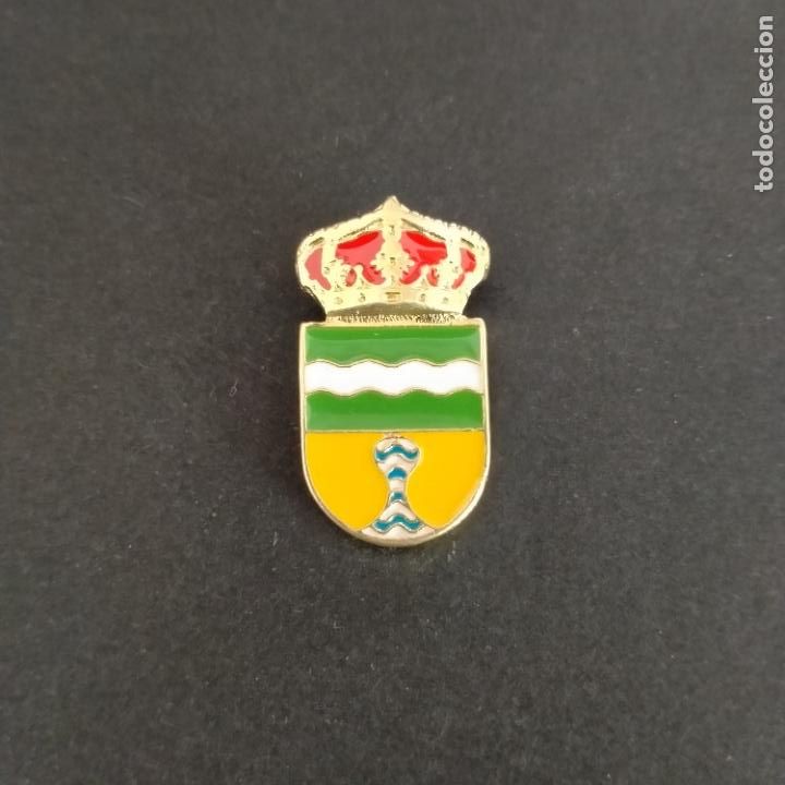Pins de colecci&oacute;n: pin escudo Valdovino (A CORU&Ntilde;A)