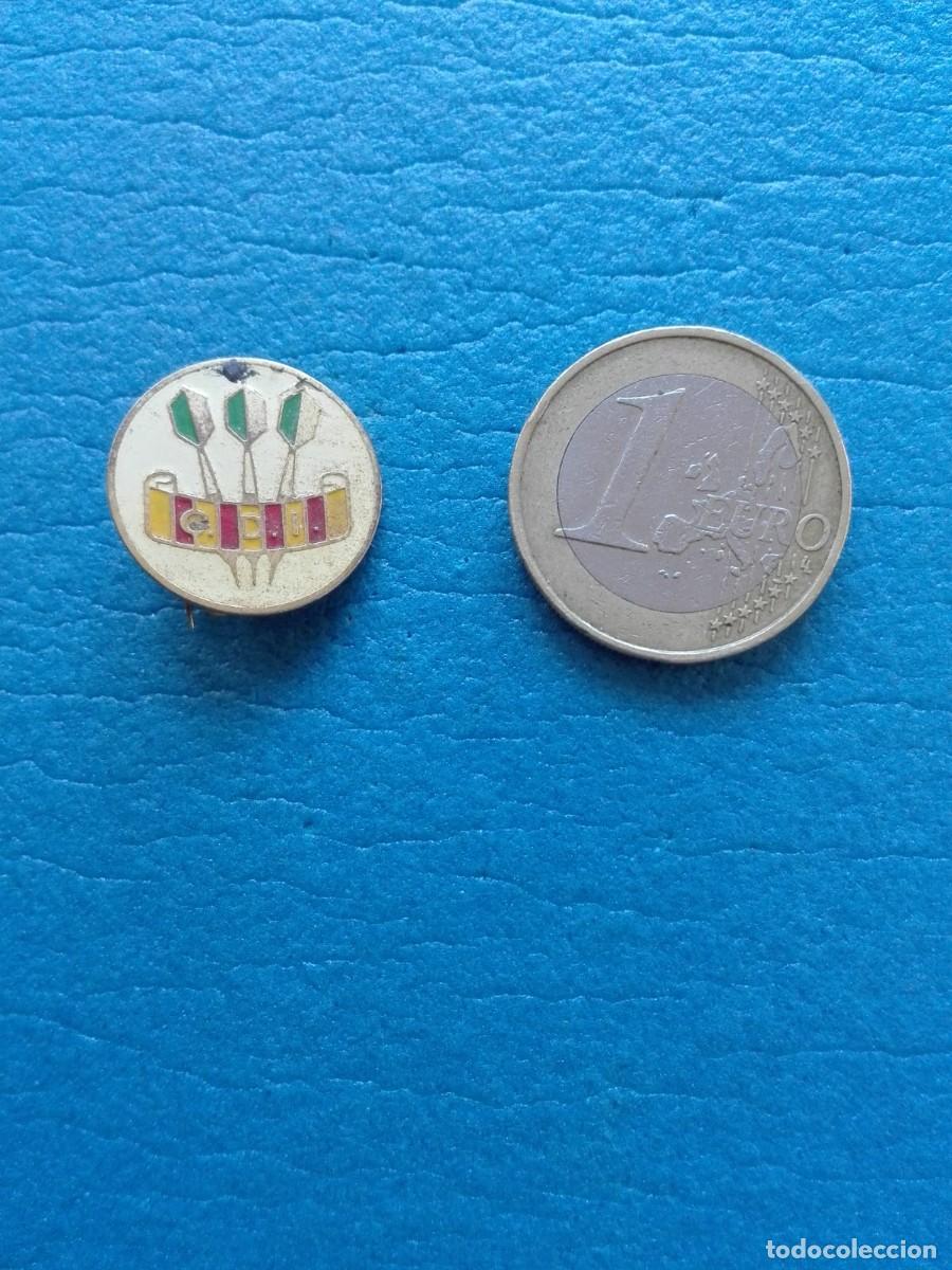 Sammlung von Pins: ANTIGUA INSIGNIA/PIN - C.D.I. MOTIVO DARDOS - A IDENTIFICAR - AGUJA IMPERDIBLE - NO PIN