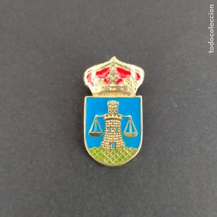 Pins de colecci&oacute;n: Pin escudo Mesia (A CORU&Ntilde;A) - Foto 1