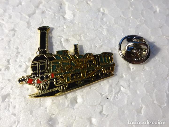 Sammlung von Pins: PIN DE TRENES FERROCARRILES. SUIZA. LOCOMOTORA ANTIGUA VAPOR