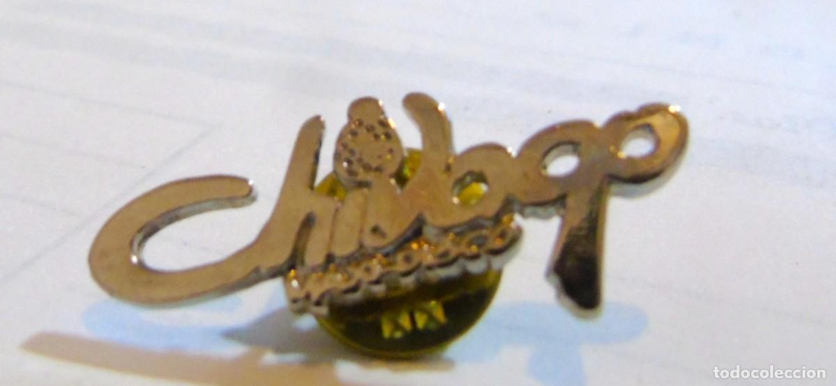 Sammlung von Pins: CHIVAGO RIVER DISCO.( AMOS 70) PIN ANAGRAMA LETRAS