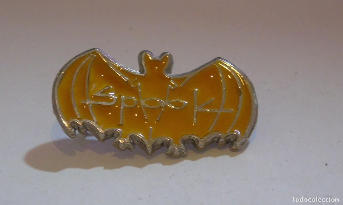 Sammlung von Pins: SPOOK .DISCO( RUTA A&Ntilde;OS 80-90) PIN METAL MURCIELAGO LACADO AMARILLO